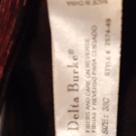 Delta burke new w/o tag 38c bra. - Picture 3 of 3